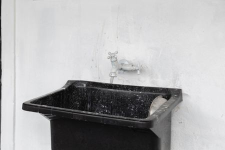 Casa à venda com 150m², 3 quartos e 2 vagas Casa à venda com 150m², 3 quartos e 2 vagasÁrea de Serviço