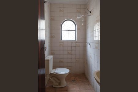 Casa à venda com 150m², 3 quartos e 2 vagas Casa à venda com 150m², 3 quartos e 2 vagasBanheiro do Quarto 1 Suíte