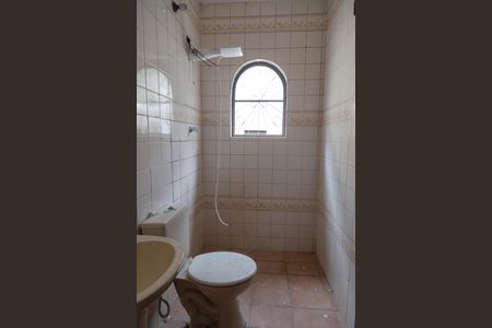 Casa à venda com 150m², 3 quartos e 2 vagas Casa à venda com 150m², 3 quartos e 2 vagasBanheiro social