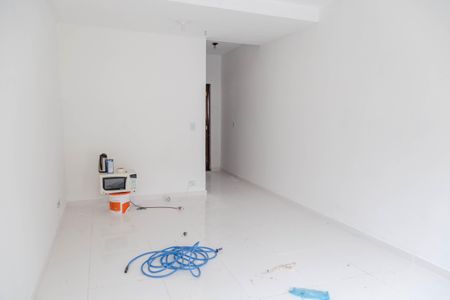Casa à venda com 150m², 3 quartos e 2 vagas Casa à venda com 150m², 3 quartos e 2 vagasSala
