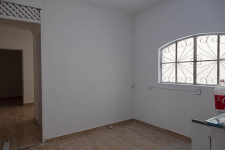 Casa à venda com 150m², 3 quartos e 2 vagas Casa à venda com 150m², 3 quartos e 2 vagasCozinha edicula