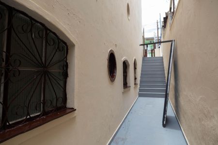 Casa à venda com 150m², 3 quartos e 2 vagas Casa à venda com 150m², 3 quartos e 2 vagasCorredor externo