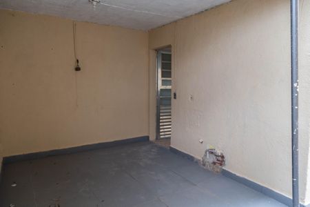 Casa à venda com 150m², 3 quartos e 2 vagas Casa à venda com 150m², 3 quartos e 2 vagasQuintal