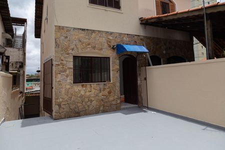 Casa à venda com 150m², 3 quartos e 2 vagas Casa à venda com 150m², 3 quartos e 2 vagasGaragem