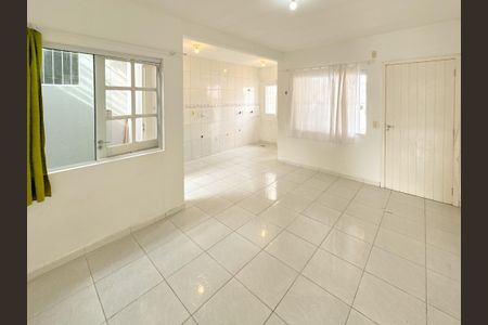 Sala de casa para alugar com 2 quartos, 66m² em Forquilhas, São José