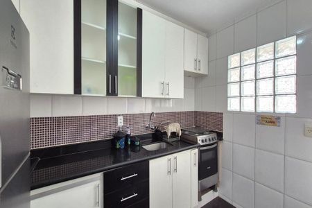 Apartamento para alugar com 63m², 2 quartos e 1 vagaCozinha 