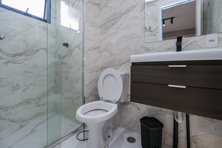 Banheiro de apartamento para alugar com 1 quarto, 26m² em Jardim Panorama, São Paulo