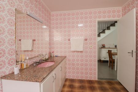 Casa à venda com 350m², 4 quartos e 5 vagasBanheiro 2