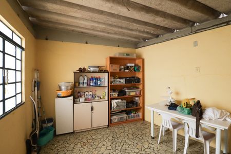 Casa à venda com 350m², 4 quartos e 5 vagasÁrea de Serviço e Banheiro de Serviço