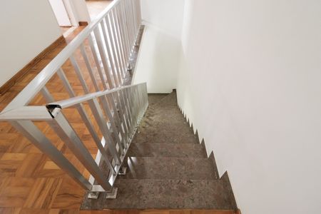 Casa à venda com 350m², 4 quartos e 5 vagasEscada