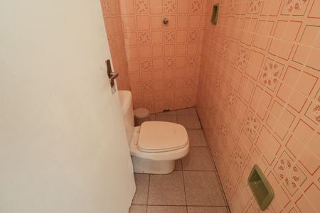 Casa à venda com 350m², 4 quartos e 5 vagasÁrea de Serviço e Banheiro de Serviço