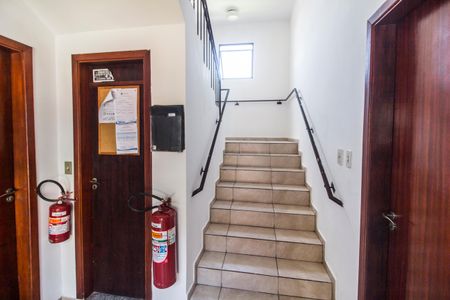 Apartamento para alugar com 52m², 1 quarto e 1 vaga Apartamento para alugar com 52m², 1 quarto e 1 vagaEscada