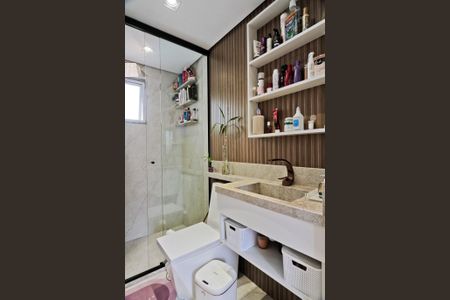 Apartamento à venda com 79m², 2 quartos e 1 vaga Apartamento à venda com 79m², 2 quartos e 1 vagaBanheiro da suíte