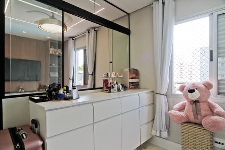 Apartamento à venda com 79m², 2 quartos e 1 vaga Apartamento à venda com 79m², 2 quartos e 1 vagaCloset da suíte