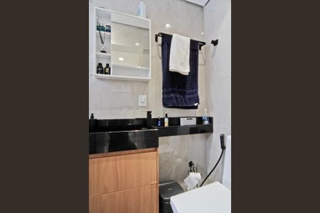 Apartamento à venda com 79m², 2 quartos e 1 vaga Apartamento à venda com 79m², 2 quartos e 1 vagaBanheiro
