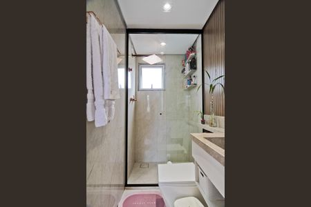 Apartamento à venda com 79m², 2 quartos e 1 vaga Apartamento à venda com 79m², 2 quartos e 1 vagaBanheiro da suíte