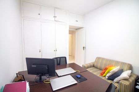 Casa à venda com 180m², 4 quartos e 3 vagasQuarto 1