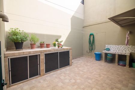 Casa à venda com 180m², 4 quartos e 3 vagasQuintal