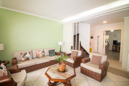 Casa à venda com 180m², 4 quartos e 3 vagasSala