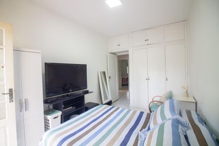 Casa à venda com 180m², 4 quartos e 3 vagasQuarto 4 - Suíte