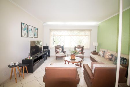 Sala de casa à venda com 4 quartos, 180m² em Campo Belo, São Paulo