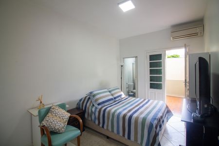 Casa à venda com 180m², 4 quartos e 3 vagasQuarto 4 - Suíte