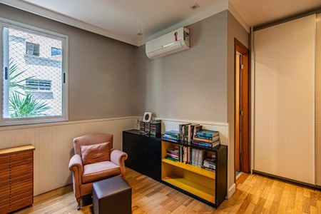 Apartamento à venda com 146m², 3 quartos e 2 vagasQuarto 3