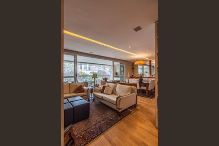 Apartamento à venda com 146m², 3 quartos e 2 vagasSala