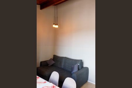 sala de casa para alugar com 2 quartos, 40m² em Km 18, Osasco