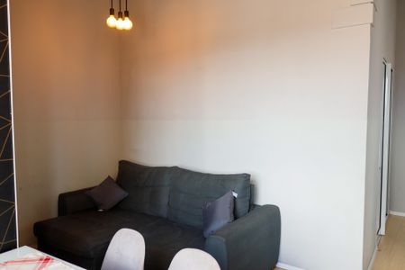sala de casa para alugar com 2 quartos, 40m² em Km 18, Osasco