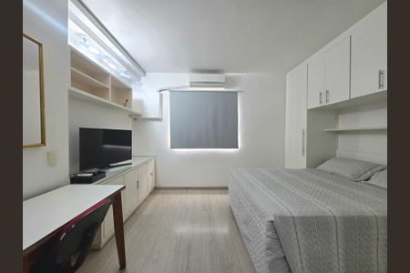 Studio para alugar com 24m², 1 quarto e 1 vaga Studio para alugar com 24m², 1 quarto e 1 vagaStudio