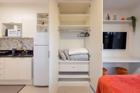 Studio para alugar com 25m², 1 quarto e sem vagaArmários