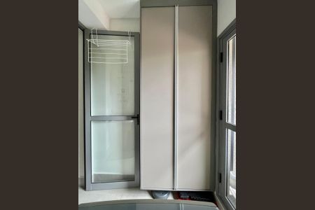 Apartamento à venda com 140m², 3 quartos e 2 vagas Apartamento à venda com 140m², 3 quartos e 2 vagasÁrea de Serviço