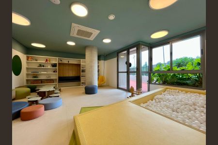 Apartamento à venda com 140m², 3 quartos e 2 vagas Apartamento à venda com 140m², 3 quartos e 2 vagasÁrea comum - Brinquedoteca