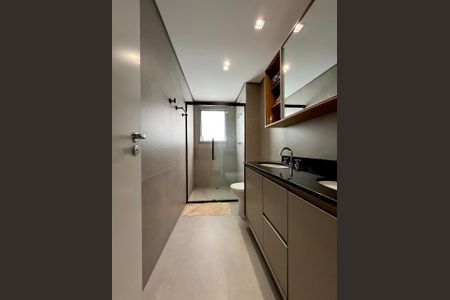 Apartamento à venda com 140m², 3 quartos e 2 vagas Apartamento à venda com 140m², 3 quartos e 2 vagasBanheiro suíte master