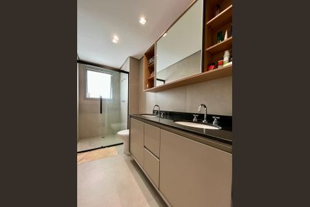 Apartamento à venda com 140m², 3 quartos e 2 vagas Apartamento à venda com 140m², 3 quartos e 2 vagasSuíte master