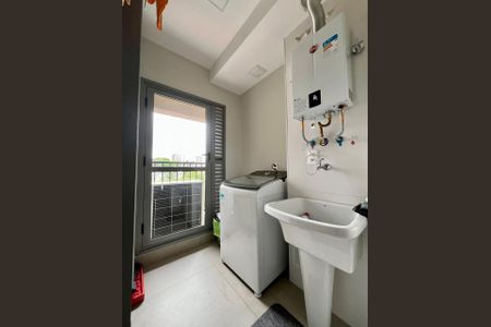 Apartamento à venda com 140m², 3 quartos e 2 vagas Apartamento à venda com 140m², 3 quartos e 2 vagasÁrea de Serviço