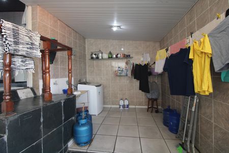 Casa à venda com 327m², 3 quartos e 3 vagasLavanderia