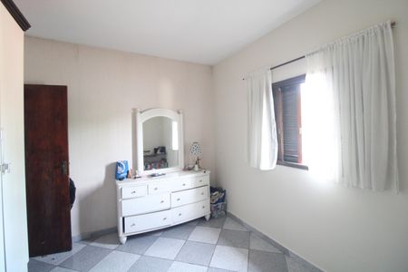 Casa à venda com 327m², 3 quartos e 3 vagasQuarto 3