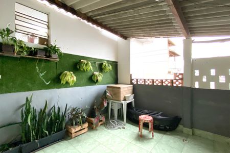 Casa à venda com 126m², 3 quartos e 1 vaga