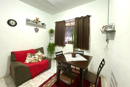 Casa à venda com 3 quartos, 126m² em Santa Efigênia, Belo Horizonte