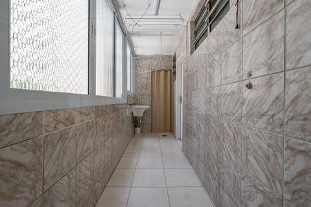 Apartamento para alugar com 128m², 2 quartos e sem vaga Apartamento para alugar com 128m², 2 quartos e sem vagaÁrea de Serviço