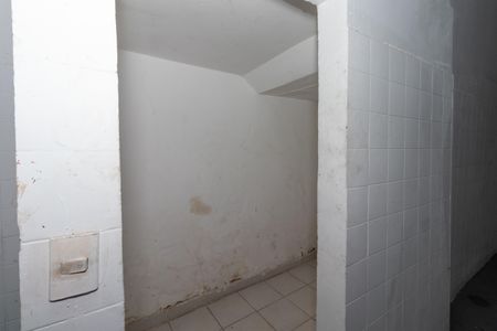 Casa à venda com 302m², 7 quartos e sem vagaGalpão - Depósito