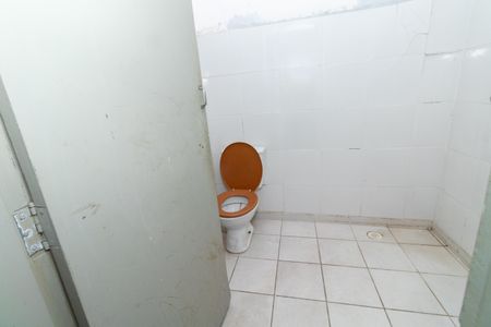 Casa à venda com 302m², 7 quartos e sem vagaGalpão - Banheiro 1