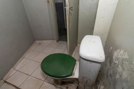 Casa à venda com 302m², 7 quartos e sem vagaGalpão - Banheiro 2