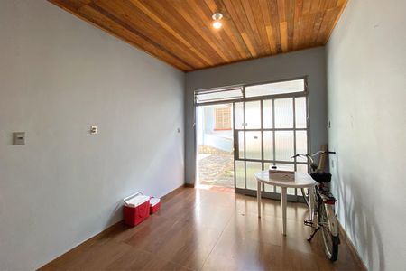 Casa à venda com 600m², 6 quartos e 2 vagasQuarto de depósito