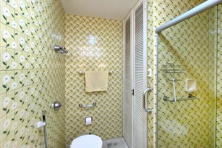 Casa à venda com 600m², 6 quartos e 2 vagasBanheiro da Suíte 2