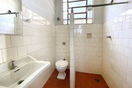 Casa à venda com 600m², 6 quartos e 2 vagasBanheiro de serviço