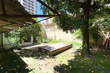 Casa à venda com 600m², 6 quartos e 2 vagasQuintal Fundos