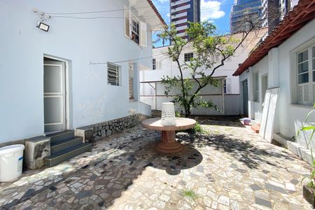Casa à venda com 600m², 6 quartos e 2 vagasQuintal